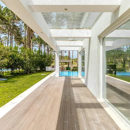 Aroeira Modern Grand With Pool By Homing Aroeira (Setubal)