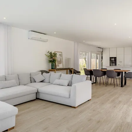 Aroeira Modern Grand With Pool By Homing Aroeira (Setubal)