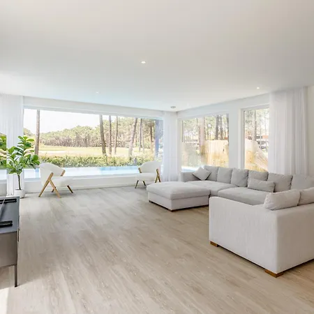 Aroeira Modern Grand With Pool By Homing * Aroeira (Setubal)